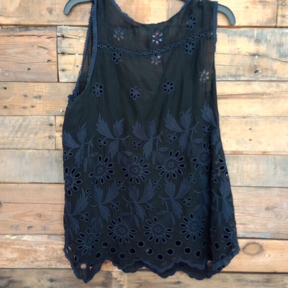 Johnny Was Black Embroidered Eyelet Sleeveless Top Size Large - Picture 3 of 4